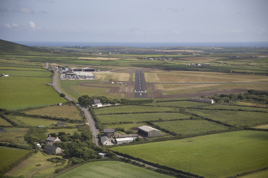 Approach into Land's End